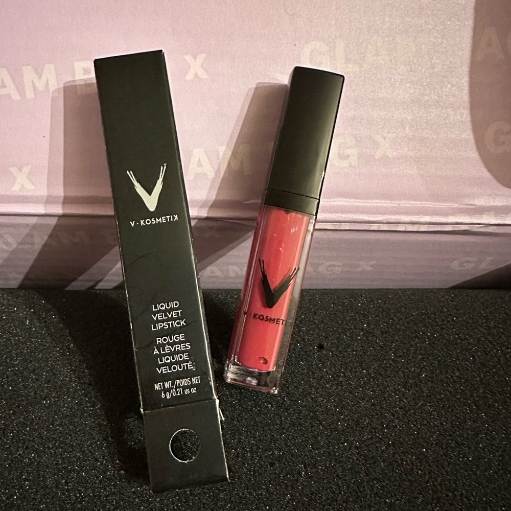 V Kosmetiks Liquid Velvet Lipstick